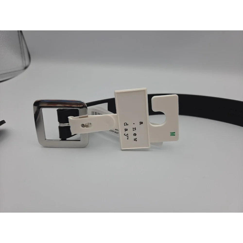 A New Day Womens Black Belt Silver Buckle Size M NWT 30-36